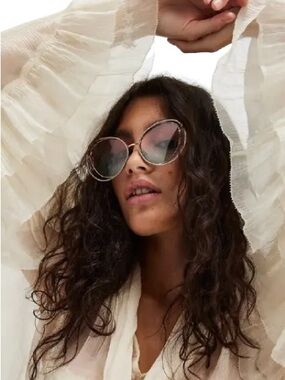 889. FREE PEOPLE Blossom Novelty Oversized Sunglasses in Gold/Peach Chambray $25